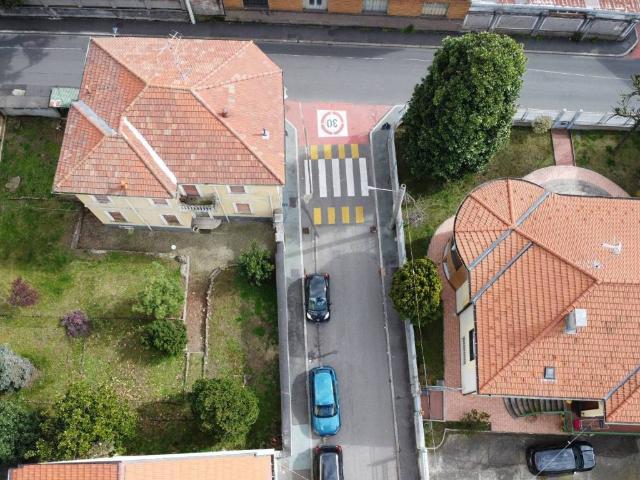 Villa Indipendente in vendita a Oltresempione, Legnano