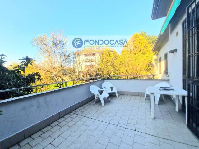 Villa Indipendente in vendita a Oltresempione, Legnano