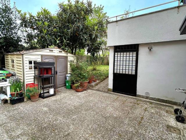 Villa Indipendente in vendita a Oltresempione, Legnano