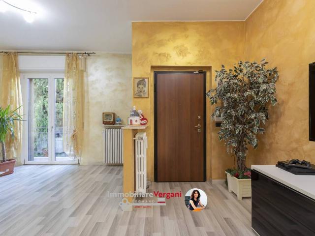 Villa Indipendente in vendita a Oltresempione, Legnano