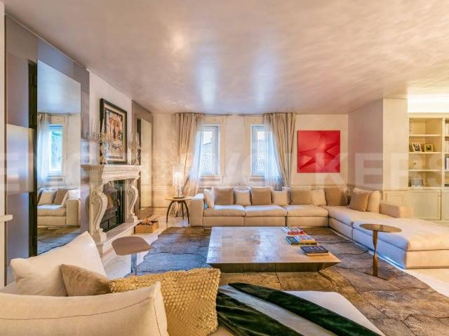 Villa Indipendente in vendita a Oltresempione, Legnano