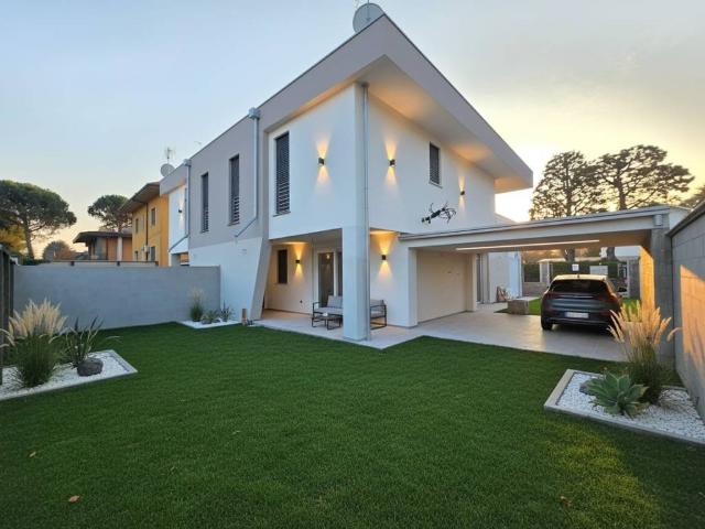 Villa Indipendente in vendita a Oltrestazione, Legnano