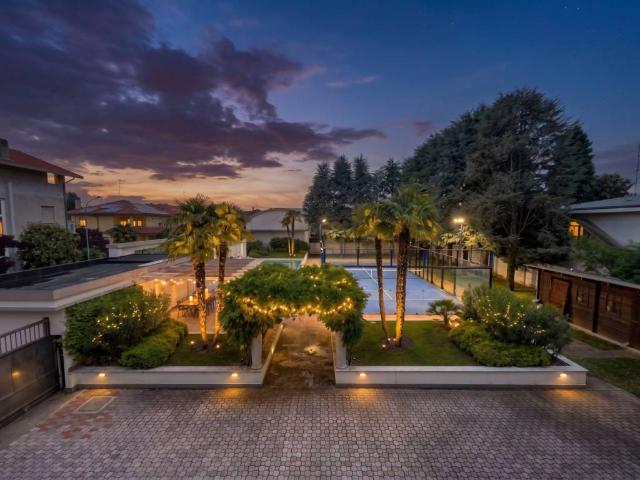 Villa Indipendente in vendita a Oltresempione, Legnano