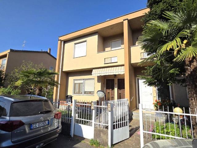 Villa Indipendente in vendita a Oltresempione, Legnano