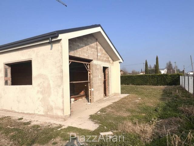 Villa Indipendente in vendita a Legnaro, Veneto