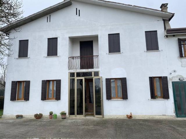 Villa Indipendente in vendita a Legnaro, Veneto