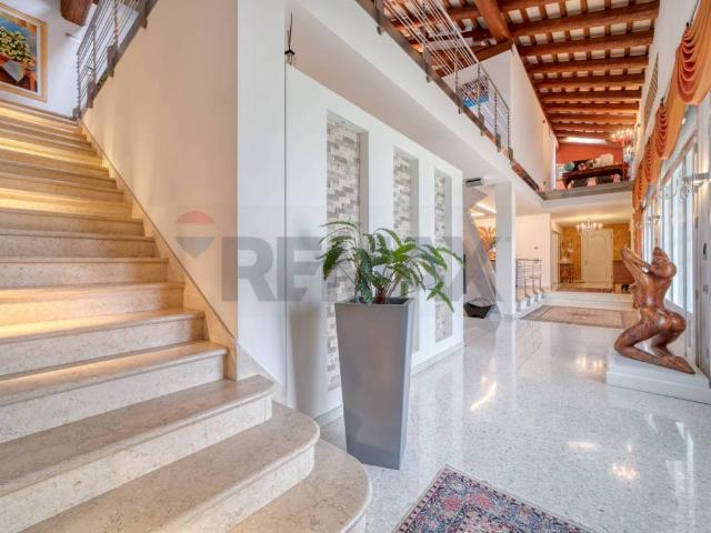 Villa Indipendente in vendita a Legnaro, Veneto