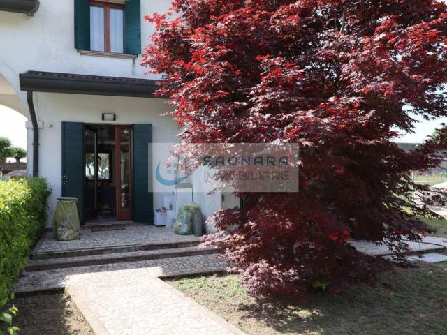 Villa Indipendente in vendita a Legnaro, Veneto