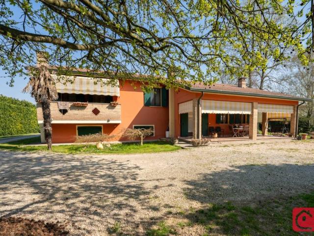 Villa Indipendente in vendita a Legnaro, Veneto