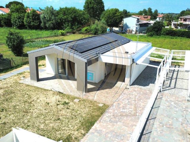 Villa Indipendente in vendita a Legnaro, Veneto