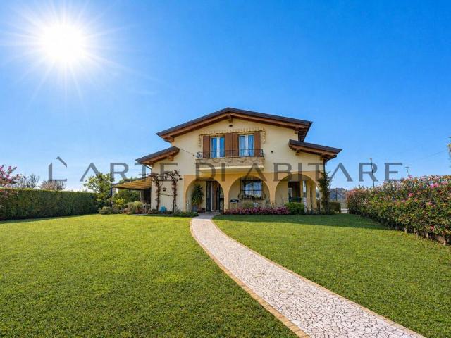 Villa Indipendente in vendita a Legnaro, Veneto