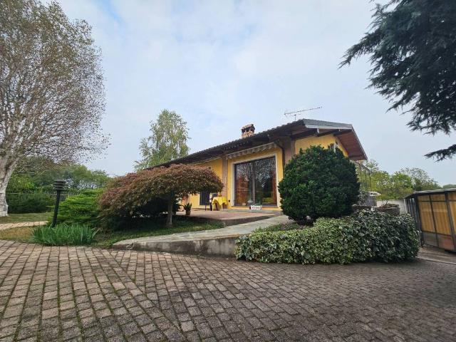 Villa Indipendente in vendita a Tedeschi, Leini