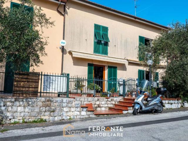 Villa Indipendente in vendita a Leivi, Liguria