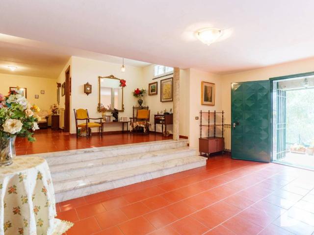 Villa Indipendente in vendita a Leivi, Liguria