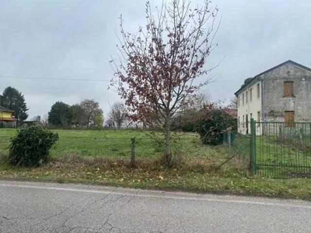 Villa Indipendente in vendita a Lendinara, Veneto