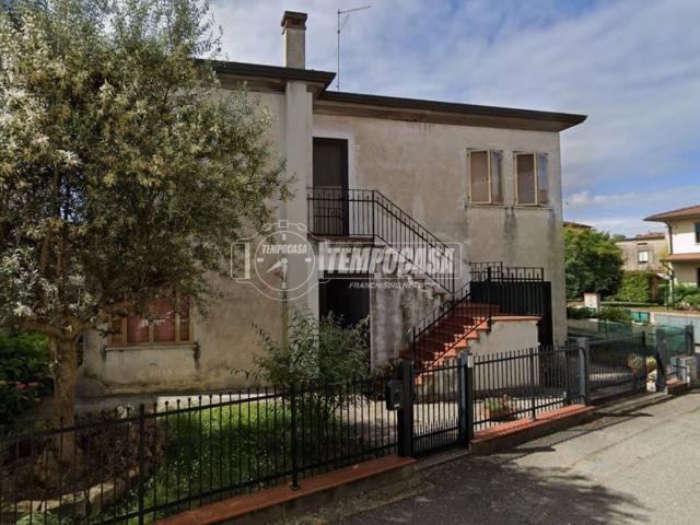 Villa Indipendente in vendita a Lendinara, Veneto