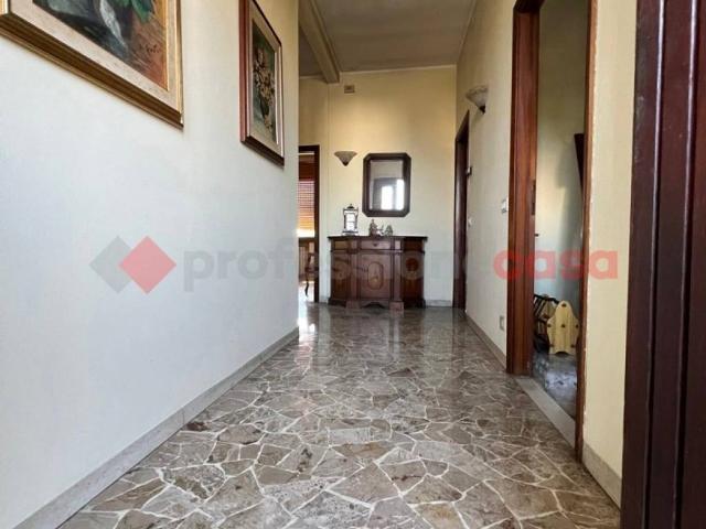 Villa Indipendente in vendita a Lendinara, Veneto