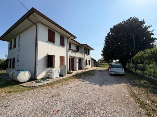 Villa Indipendente in vendita a Ramodipalo Rasa, Lendinara