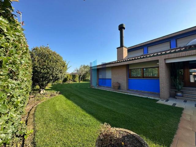 Villa Indipendente in vendita a Leno, Lombardia