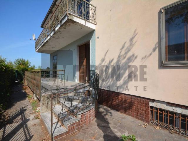 Villa Indipendente in vendita a Leno, Lombardia