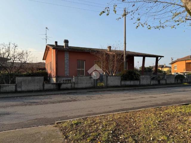 Villa Indipendente in vendita a Leno, Lombardia