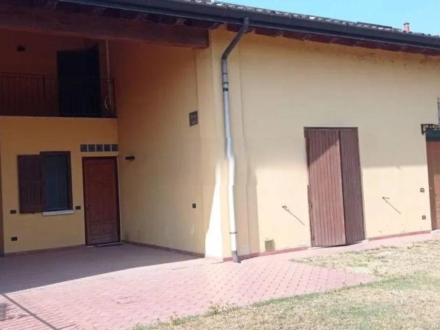 Villa Indipendente in vendita a Leno, Lombardia