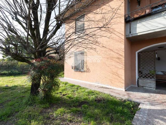 Villa Indipendente in vendita a Leno, Lombardia