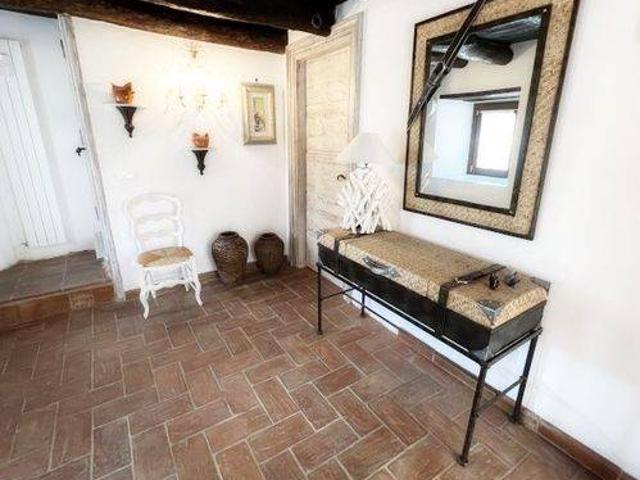 Villa Indipendente in vendita a Lenola, Lazio