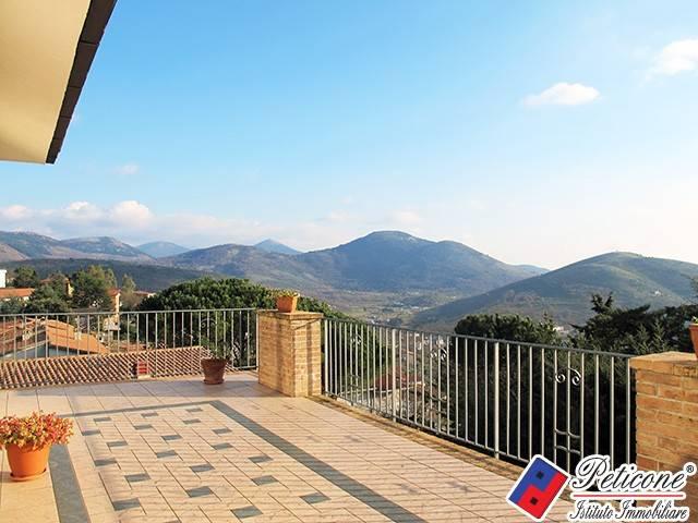 Villa Indipendente in vendita a Lenola, Lazio