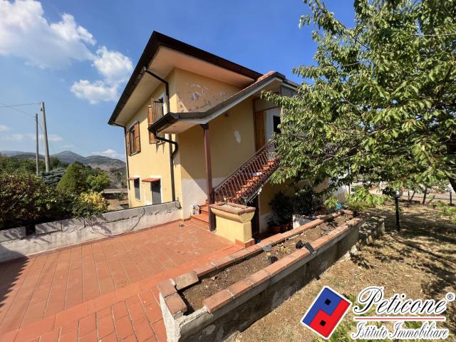 Villa Indipendente in vendita a Lenola, Lazio