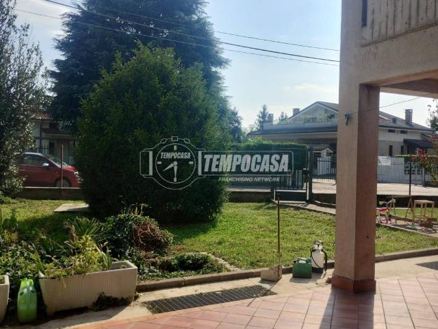 Villa Indipendente in vendita a Barlassina, Lombardia