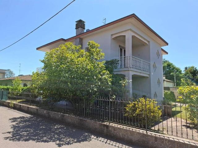 Villa Indipendente in vendita a Birago, Lentate Sul Seveso