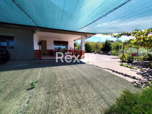 Villa Indipendente in vendita a Leonforte, Sicilia