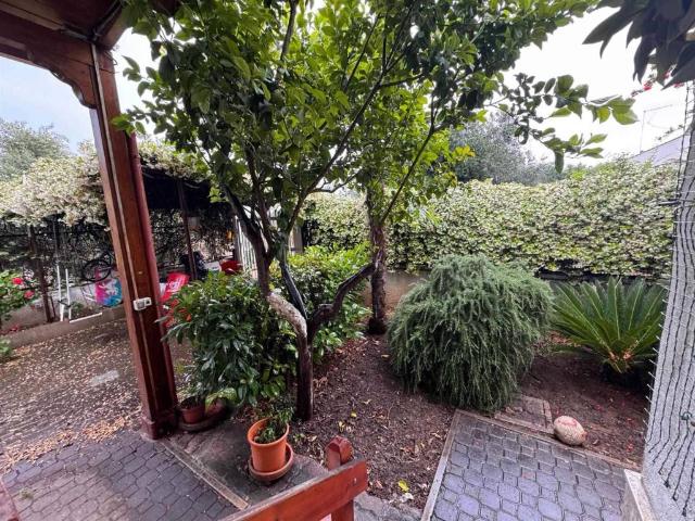 Villa Indipendente in vendita a Leporano, Taranto