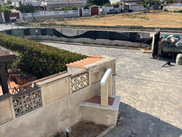 Villa Indipendente in vendita a Leporano, Taranto