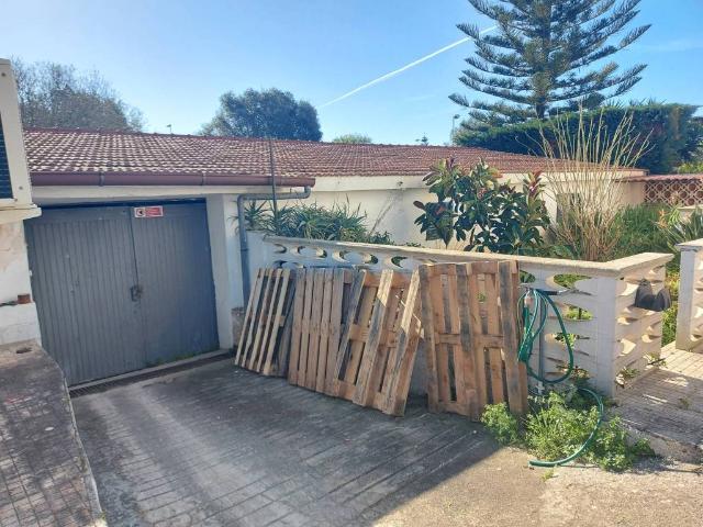 Villa Indipendente in vendita a Leporano, Taranto