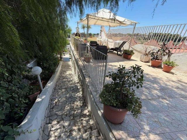 Villa Indipendente in vendita a Puglia, Taranto