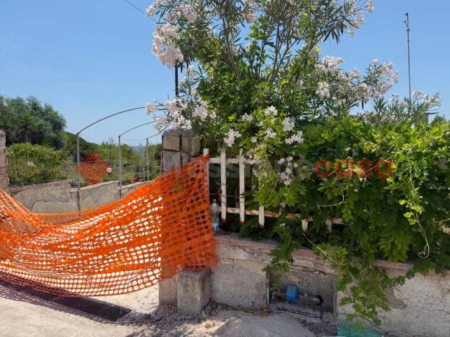 Villa Indipendente in vendita a Leporano, Taranto