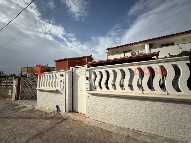 Villa Indipendente in vendita a Leporano, Taranto
