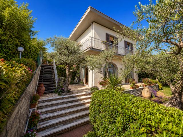 Villa Indipendente in vendita a Lerici, Liguria