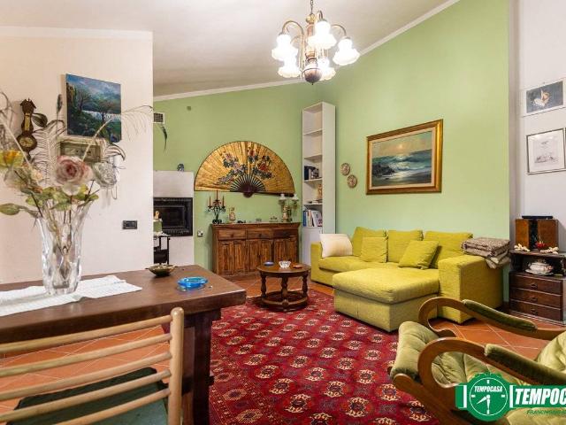 Villa Indipendente in vendita a Pozzuolo, Lerici