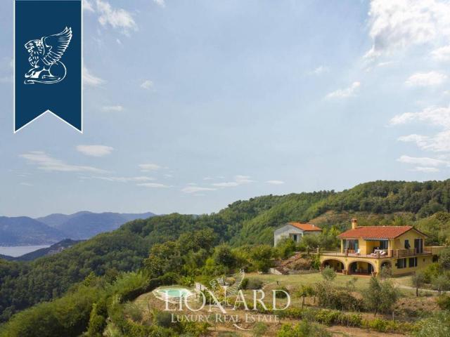 Villa Indipendente in vendita a Solaro, Lerici