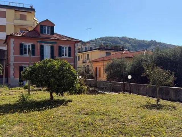 Villa Indipendente in vendita a Barcola, Lerici