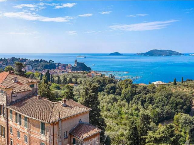 Villa Indipendente in vendita a Barcola, Lerici