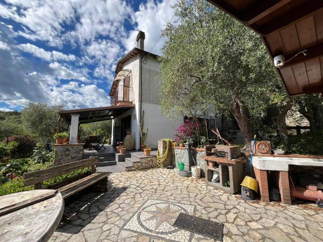 Villa Indipendente in vendita a Lerici, Liguria