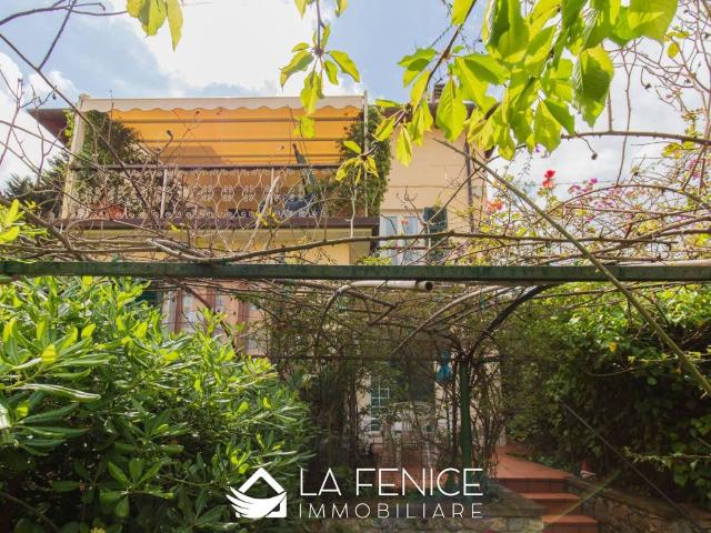 Villa Indipendente in vendita a Barcola, Lerici