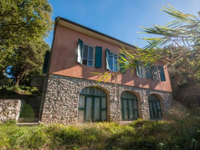 Villa Indipendente in vendita a La Serra, Lerici