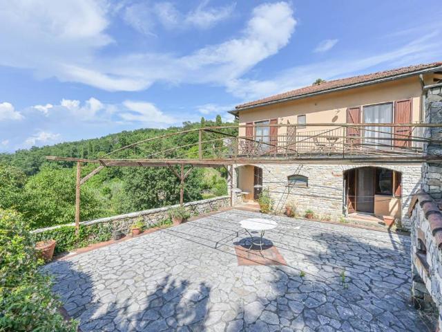 Villa Indipendente in vendita a La Serra, Lerici
