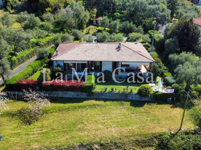 Villa Indipendente in vendita a La Serra, Lerici