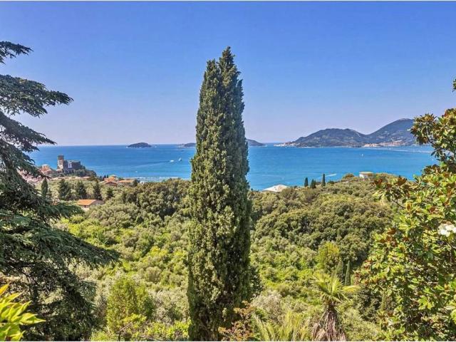 Villa Indipendente in vendita a Barcola, Lerici